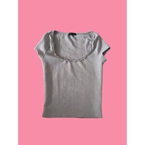 WHITE FOX Gray Bow Scoopneck T Shirt Size Small